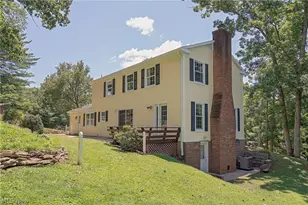 117 Meadow Ln, Marietta, OH 45750 - Photo 2
