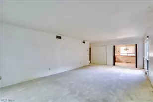 1512 Tiffany Cir, Akron, OH 44313 - Photo 8