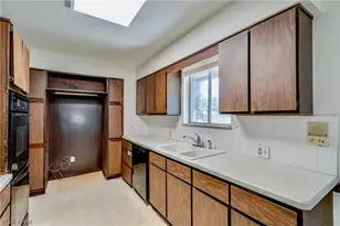 1512 Tiffany Cir, Akron, OH 44313 - Photo 18