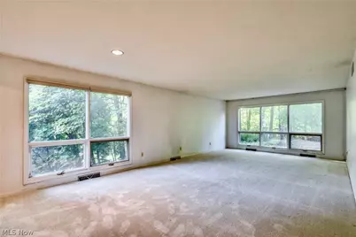 1512 Tiffany Circle, Akron, OH 44313 - Photo 6