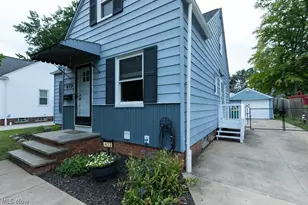 472 E 329th St, Willowick, OH 44095 - Photo 36