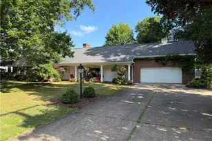 554 W Main St, Dalton, OH 44618 - Photo 2