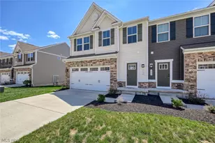1534 Spruce Hill Dr, Stow, OH 44224 - Photo 2