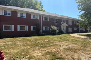 2 Meadowlawn Dr, Mentor, OH 44060 - Photo 2