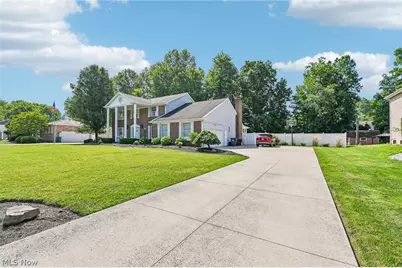 3709 Tippecanoe Place, Canfield, OH 44406 - Photo 2