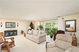 255 N Portage Path, Akron, OH 44303 - Photo 4