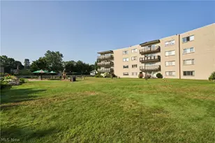 255 N Portage Path, Akron, OH 44303 - Photo 22
