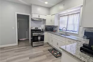 3233 W 52nd St, Loveland, OH 44102 - Photo 8