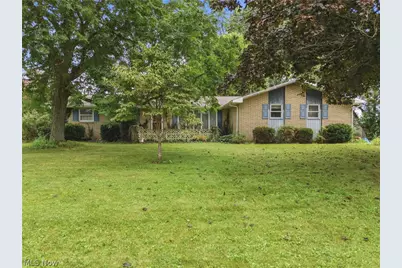 5266 Glenhaven Avenue, Louisville, OH 44641 - Photo 2