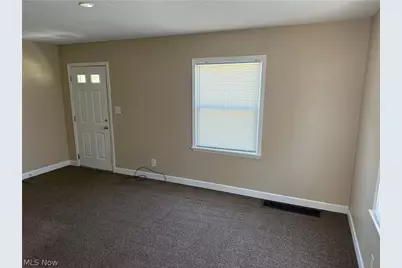 803 E Avondale Avenue E, Youngstown, OH 44502 - Photo 2