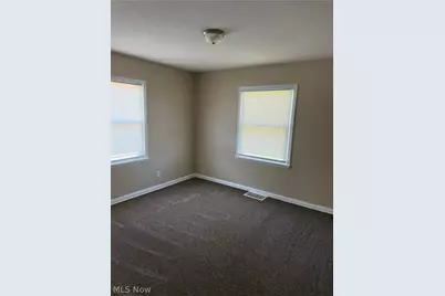 803 E Avondale Avenue E, Youngstown, OH 44502 - Photo 6