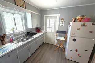 274 Bon Air Ave, Elyria, OH 44035 - Photo 6