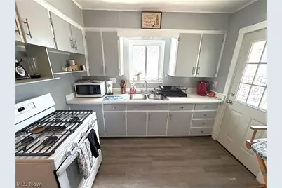274 Bon Air Avenue, Elyria, OH 44035 - Photo 2