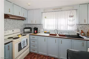 8175 E North Shore Blvd, Marblehead, OH 43440 - Photo 12
