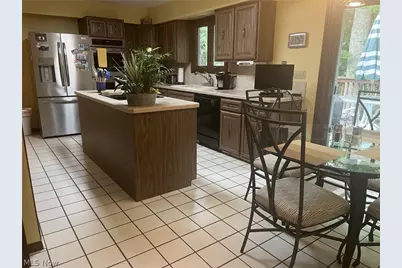 6800 Strathmore Drive, Valleyview, OH 44125 - Photo 6