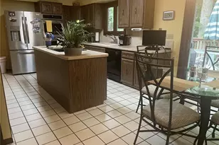 6800 Strathmore Dr, Valleyview, OH 44125 - Photo 6