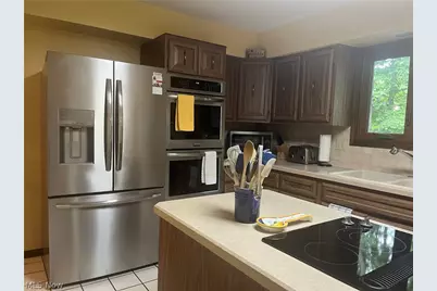 6800 Strathmore Drive, Valleyview, OH 44125 - Photo 14