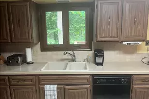 6800 Strathmore Dr, Valleyview, OH 44125 - Photo 16