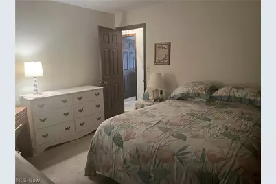 6800 Strathmore Drive, Valleyview, OH 44125 - Photo 28