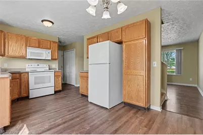 9598 Greenmeadow Road, Windham, OH 44288 - Photo 8