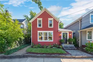 2107 W 10th St, Loveland, OH 44113 - Photo 2