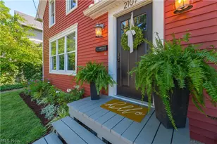 2107 W 10th St, Loveland, OH 44113 - Photo 4