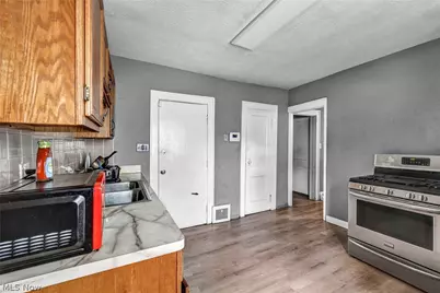 12109 Holborn Avenue, Loveland, OH 44105 - Photo 12