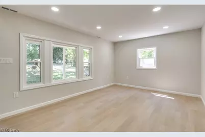 2758 Oak Street, Willoughby Hills, OH 44094 - Photo 12