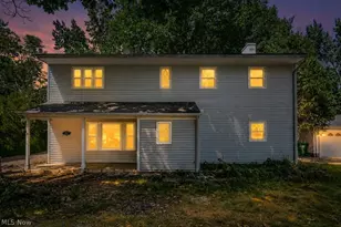 2758 Oak St, Willoughby Hills, OH 44094 - Photo 2