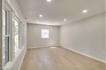 2758 Oak Street, Willoughby Hills, OH 44094 - Photo 10