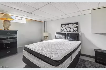 2441 Stocker Avenue, Youngstown, OH 44505 - Photo 24