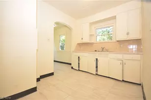 928 Delia Ave, Akron, OH 44320 - Photo 14