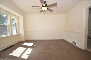 928 Delia Ave, Akron, OH 44320 - Photo 12