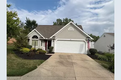581 Thornberry Lane, Brunswick, OH 44212 - Photo 2