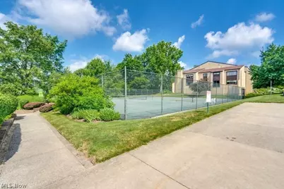171 Court Drive #303, Fairlawn, OH 44333 - Photo 2