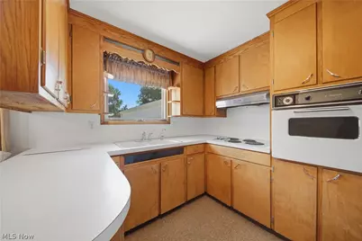3304-3306 Beverly Avenue NE, Canton, OH 44714 - Photo 12