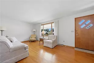 3304-3306 Beverly Ave NE, Canton, OH 44714 - Photo 2