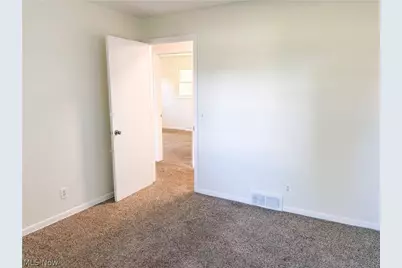 6727 Amsel Avenue NE, Canton, OH 44721 - Photo 20