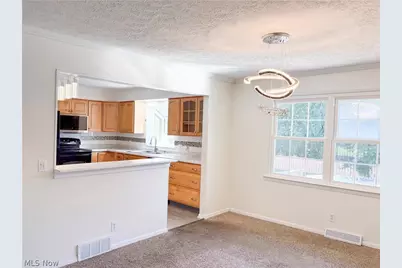 6727 Amsel Avenue NE, Canton, OH 44721 - Photo 8
