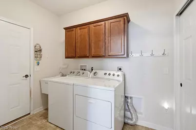 568 Hyannis Port Circle, Avon Lake, OH 44012 - Photo 24
