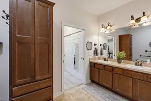568 Hyannis Port Cir, Avon Lake, OH 44012 - Photo 18