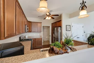 568 Hyannis Port Circle, Avon Lake, OH 44012 - Photo 10