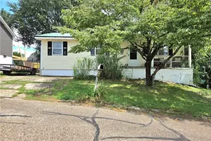 210 E 10th St, Williamstown, WV 26187 - Photo 2