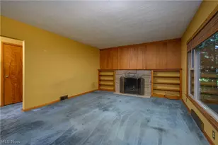 2035 Thornhill Dr, Akron, OH 44313 - Photo 4