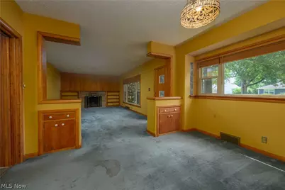 2035 Thornhill Drive, Akron, OH 44313 - Photo 8