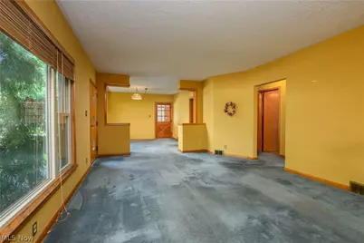 2035 Thornhill Drive, Akron, OH 44313 - Photo 12