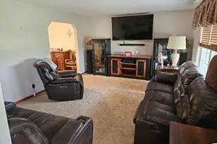 5188 S Main St, Akron, OH 44319 - Photo 12