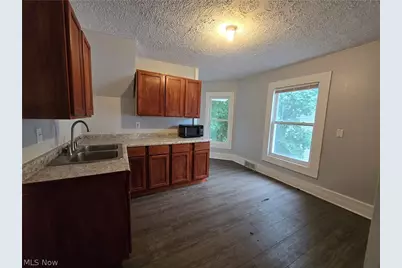 1412 Woodland Avenue NW, Canton, OH 44703 - Photo 6