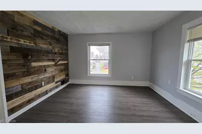 1412 Woodland Avenue NW, Canton, OH 44703 - Photo 2