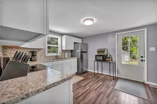 1007 Lake Ave, Elyria, OH 44035 - Photo 8